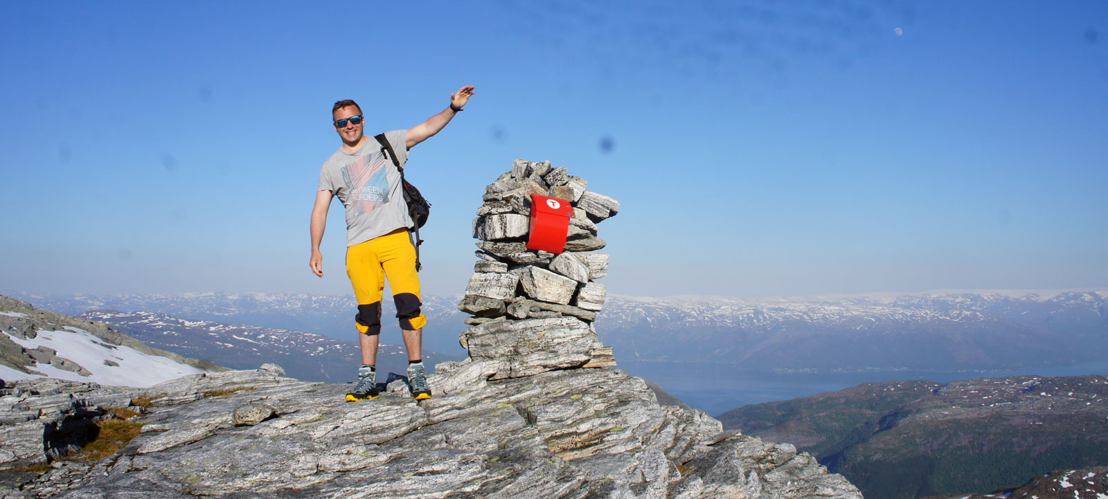 Gjønakvitingen (1213 moh) fra Gjøn i Fusa