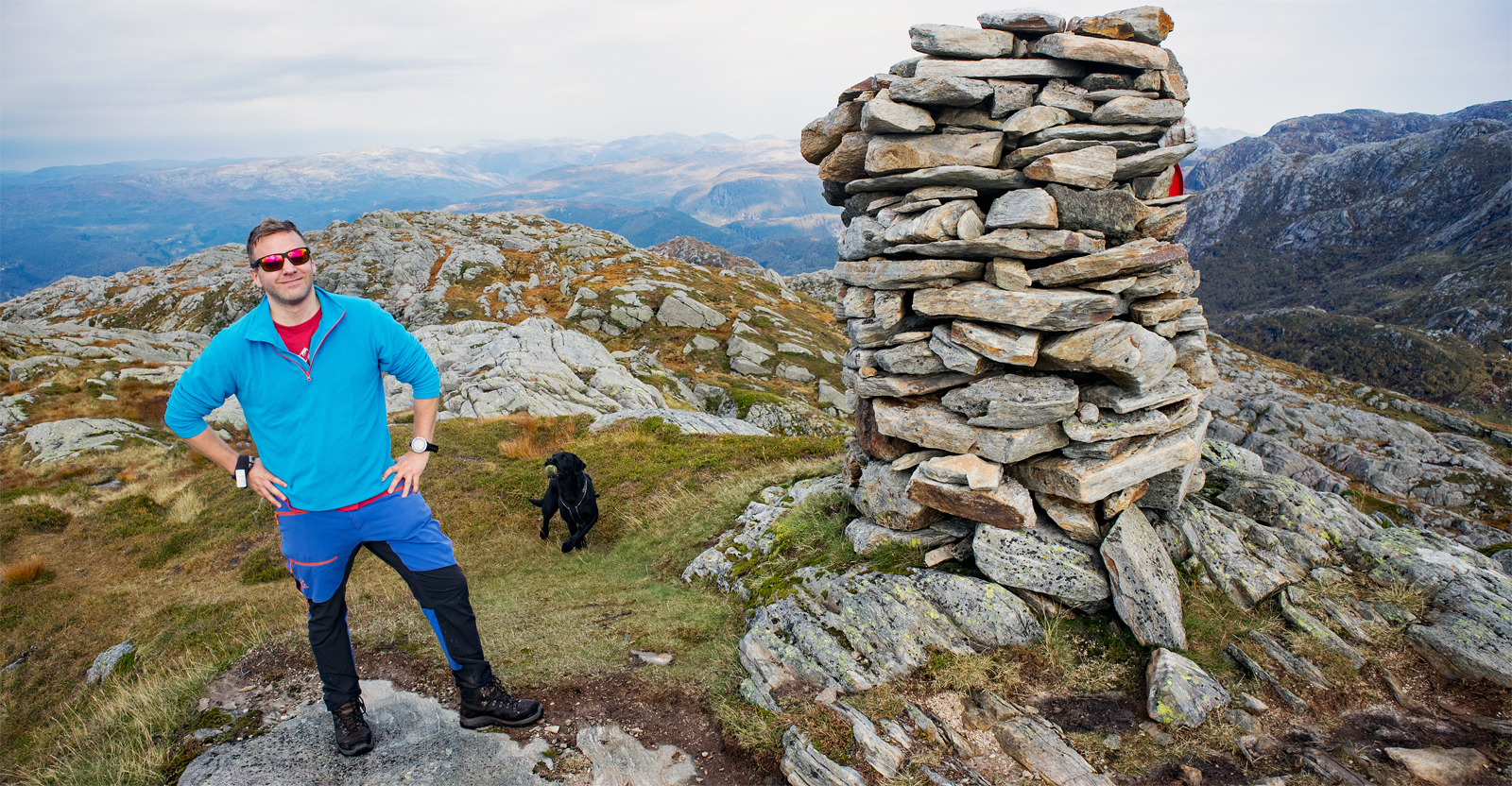 Burlifjellet (855 moh) fra Sævell i Fusa