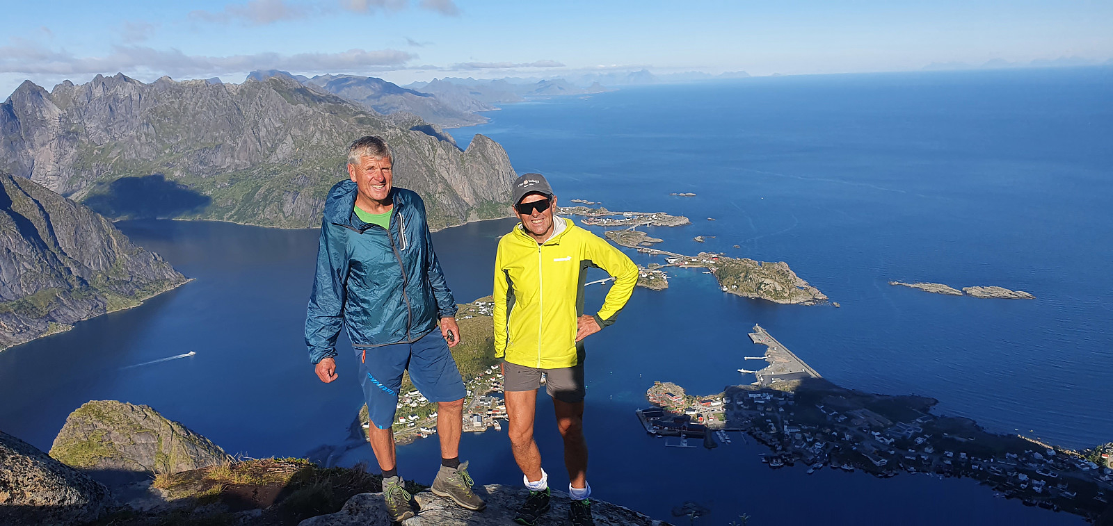 Fjelltur til Reinebringen (484 moh) i Lofoten