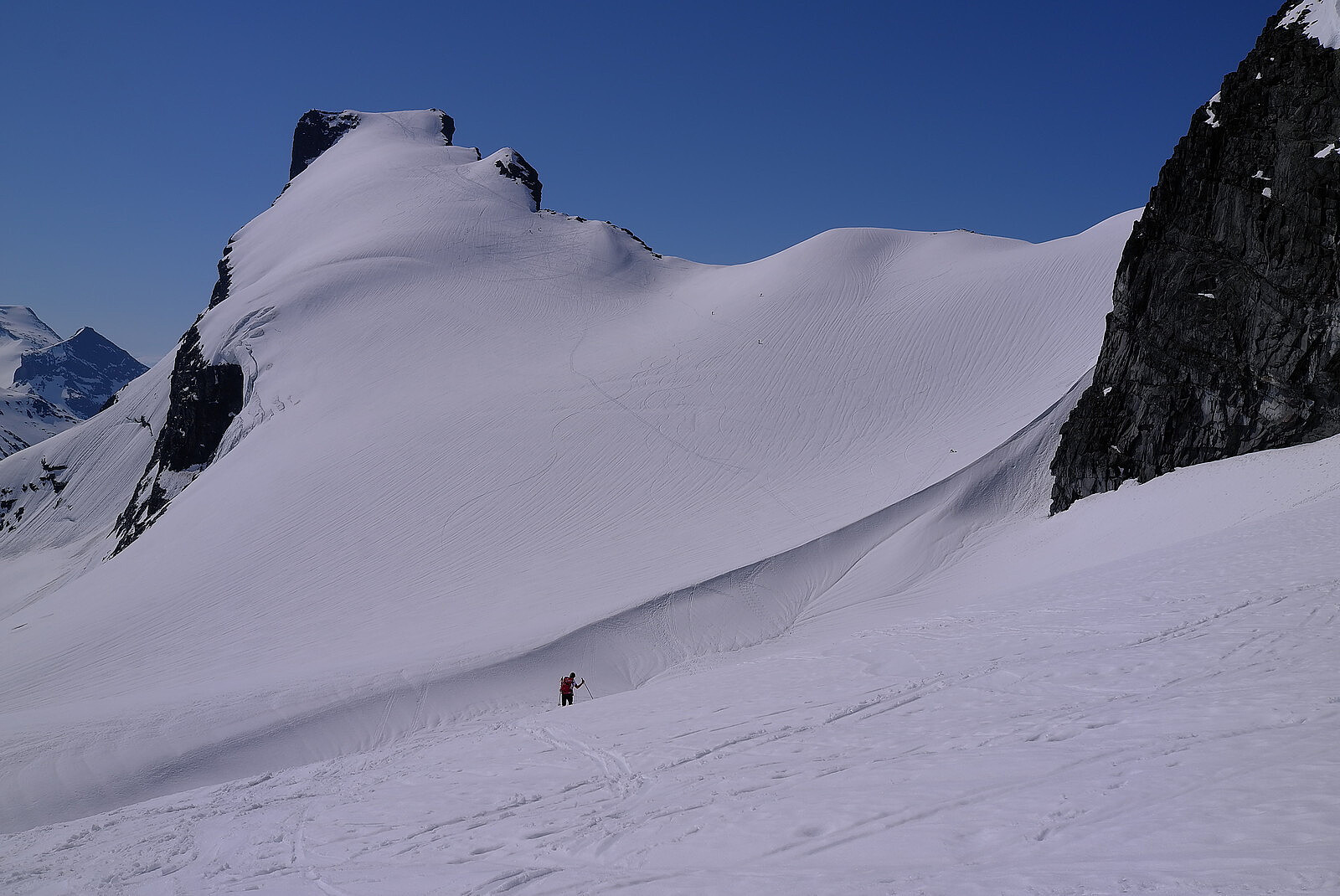 Vårskitur til Storebjørn (2222 moh)