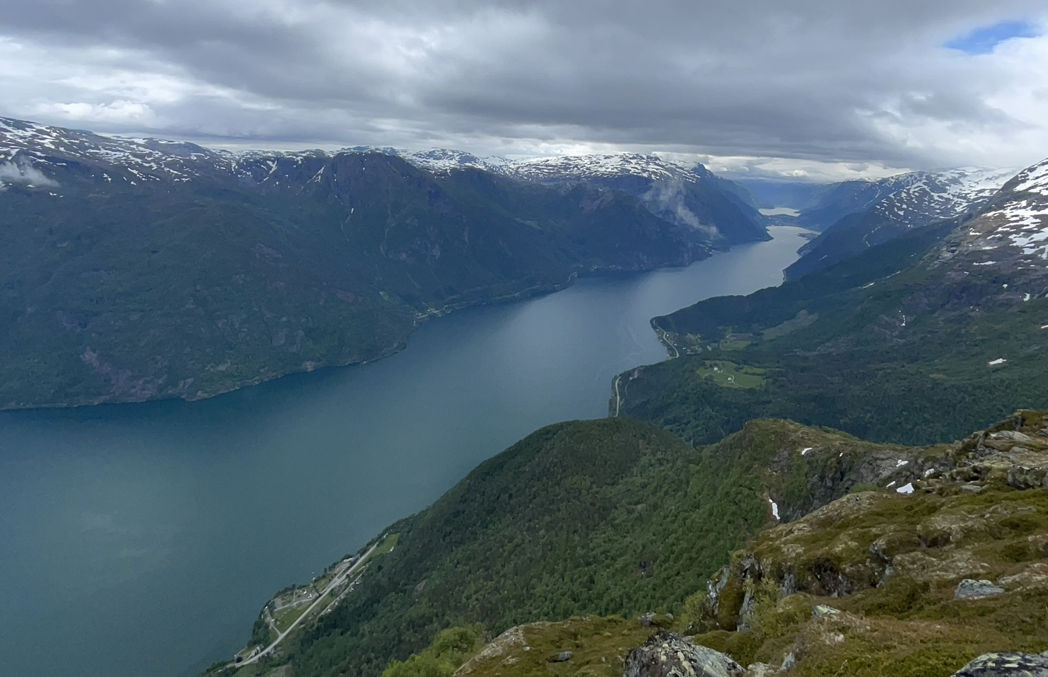 Fjelltur til Raunsdalsvatnet og Hanakamb (1083 moh)