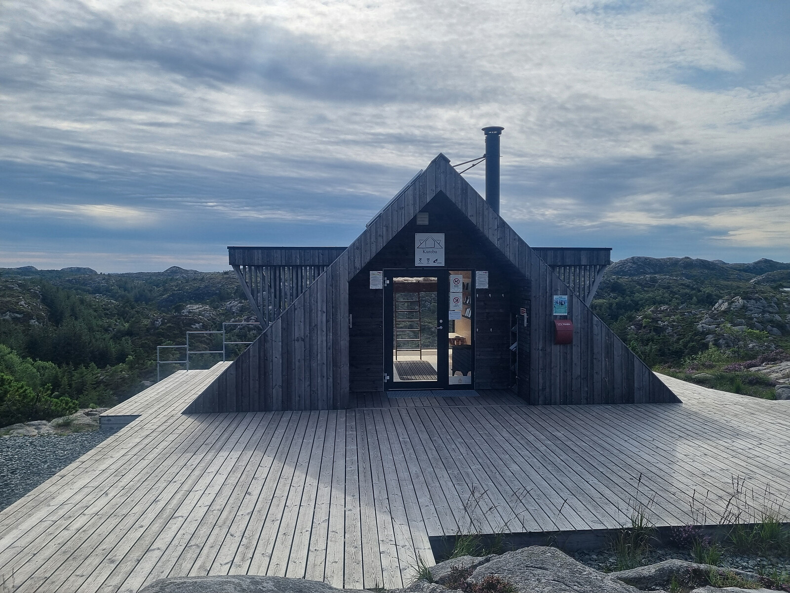 Vandretur til dagsturhytten Kurebu på Bømlo