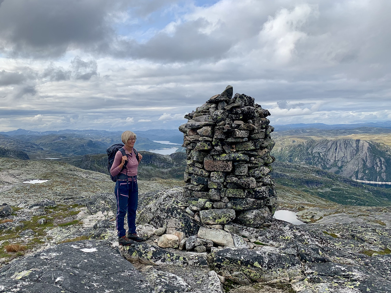 Kvervetjønnuten (1417moh)