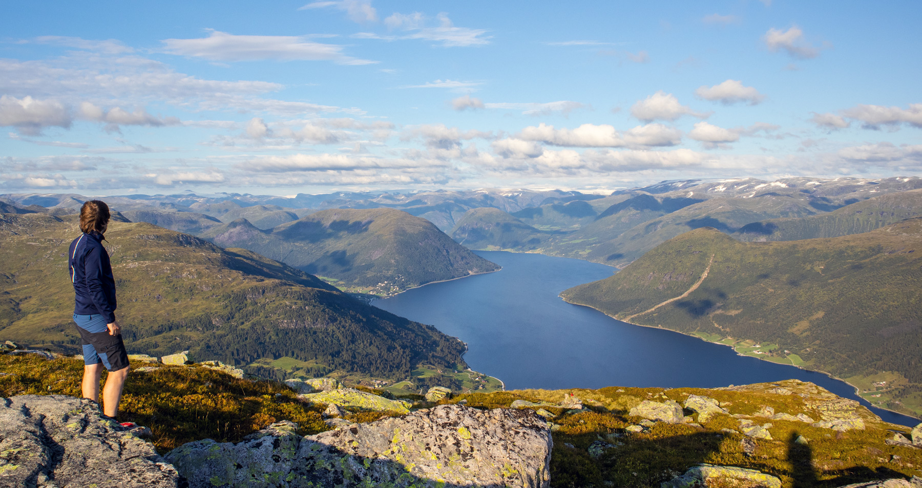 Fjelltur til Gravsfjellet (851moh) og Tindefjellet (1083moh) i Jølster