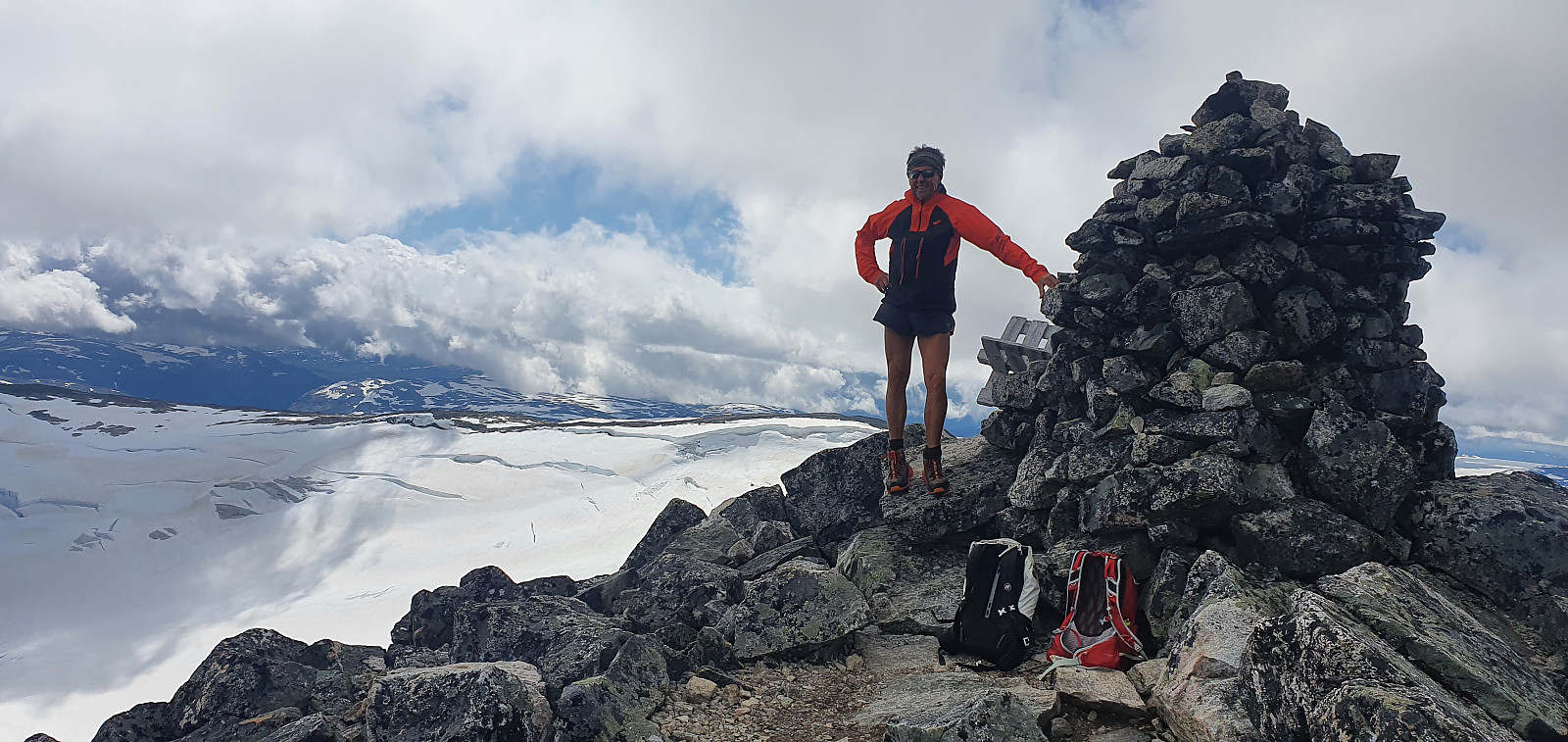 Tverrådalskyrkja (2088 moh)