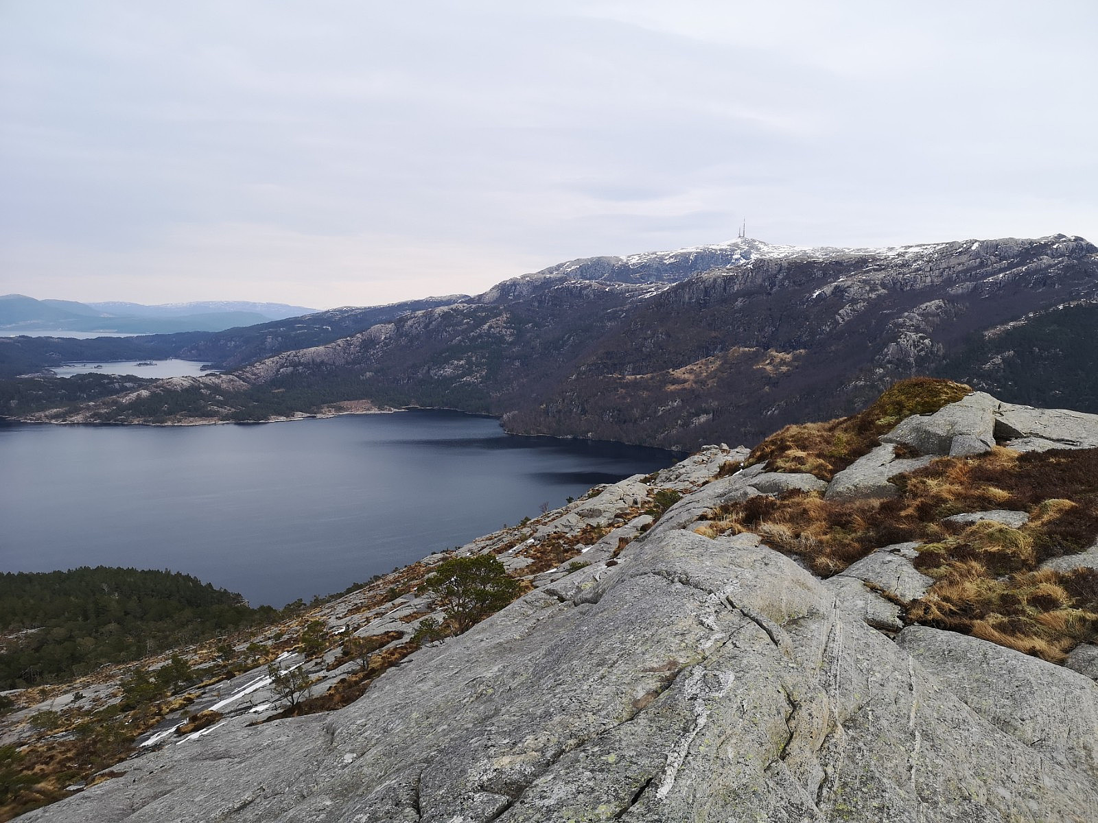 Fjelltur til Trogfjellet (268moh) fra Dingja