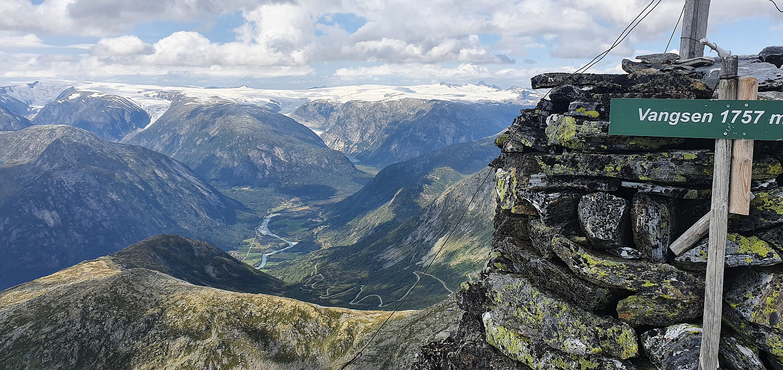 Fjelltur til Vangsen (1757 mohh) fra i Jostedalen
