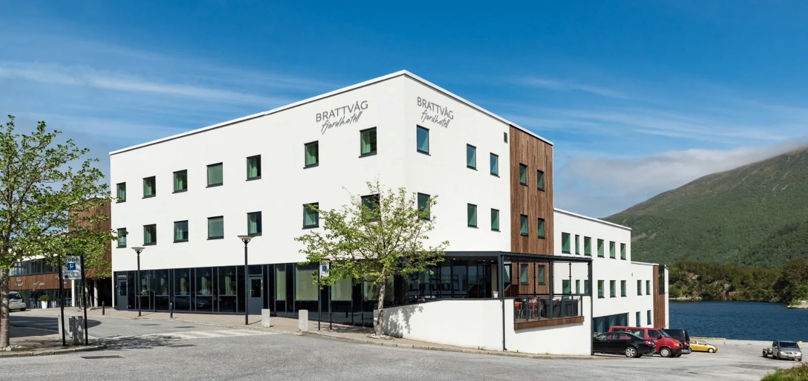 Brattvåg Fjordhotell